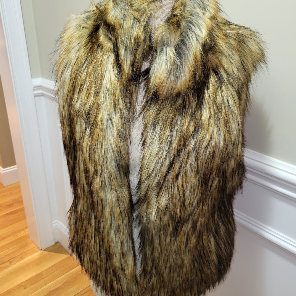 BB Dakota Faux Fur Vest in Brown and Tan